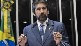 Raupp comemora licitação para dragagem da hidrovia do Rio Madeira