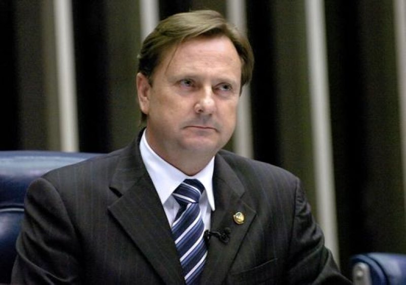 Acir declara voto pelo impeachment e diz que povo nunca vai se decepcionar com ele