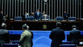 Agressores de mulheres poderão ser obrigados a frequentar centros de...