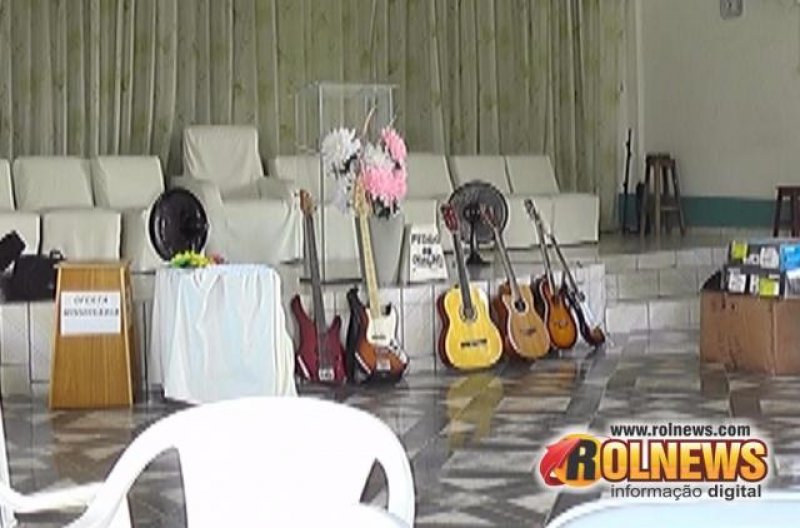 Igreja tem instrumentos musicais furtados em Cacoal