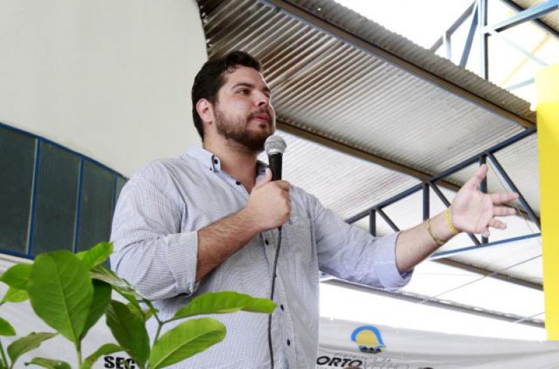 Jean Oliveira apresenta projeto Plantando o Verde