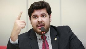 Jean Oliveira pede construção de posto de saúde para atender comunidade de...