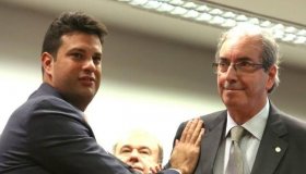 PMDB decide orientar voto a favor do processo de impeachment de Dilma