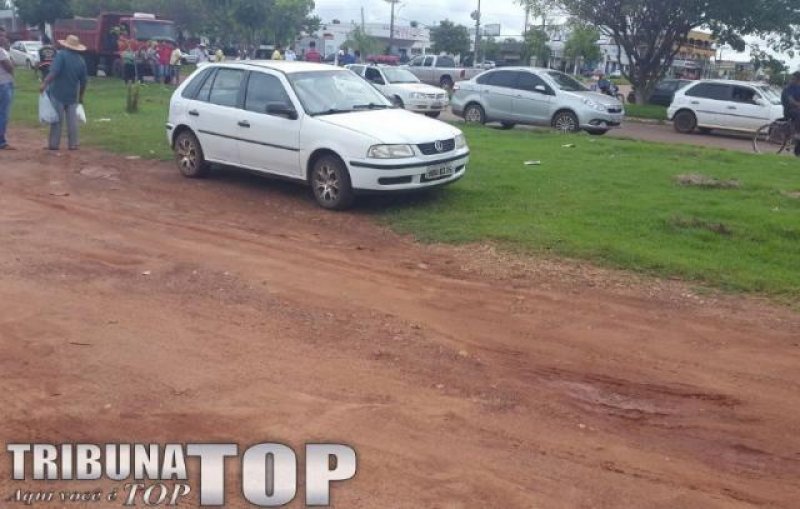 Sem saber, motorista de Alta Floresta estaciona no canteiro central em Rolim e é multado