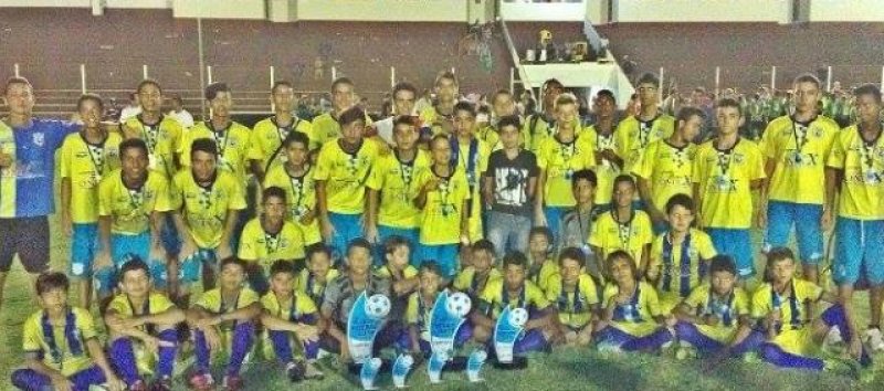 Escolinha Rolim é campeã em mais um ano pelo Campeonato Regional