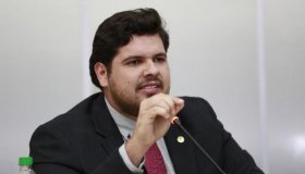 Jean Oliveira pede construção de lombadas e sinalização em Alta Floresta
