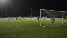 Ji-Paraná vence Rolim de Moura por 2 a 1 e briga por vaga na final do returno