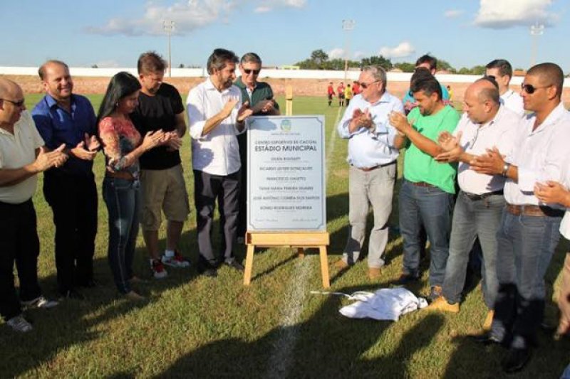 Senador Raupp inaugura Vila Olímpica em Cacoal