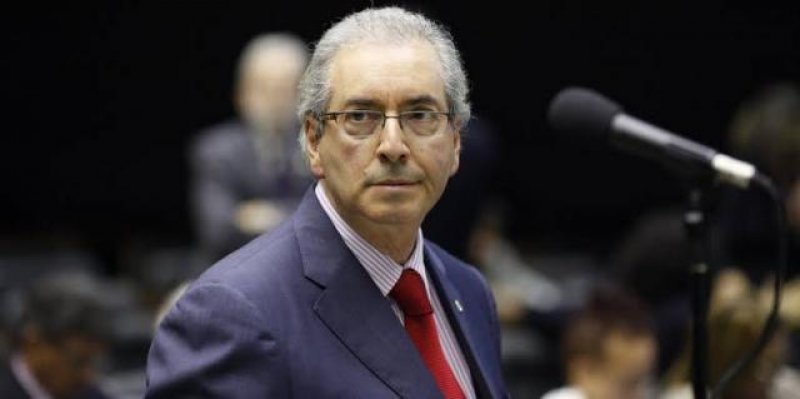 Teori determina afastamento de Cunha do mandato
