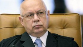Teori Zavascki nega pedido do governo para anular impeachment