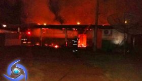 TV Band é consumida por incêndio durante a madrugada em Cacoal