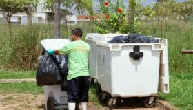 Anvisa e Agevisa orientam municípios a usarem cartilha para regularizar...