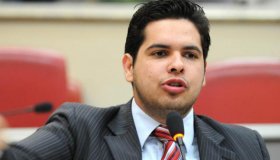Jean Oliveira cobra o conserto imediato da ponte sobre o igarapé Preto na...