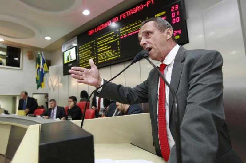 Lazinho diz que omissão dos Poderes contribuiu com ocupação irregular de terras