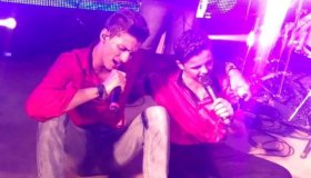 Lucas Davi canta com Léo Nascimento em Rondônia