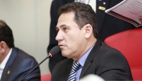 Maurão indica recuperação de asfalto urbano em Alto Alegre dos Parecis