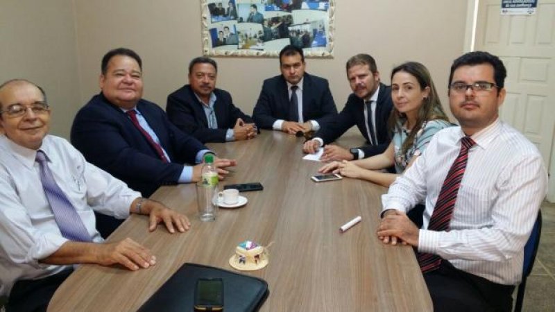 Subseção OAB de Rolim de Moura recebe corregedor-geral do TJ/RO