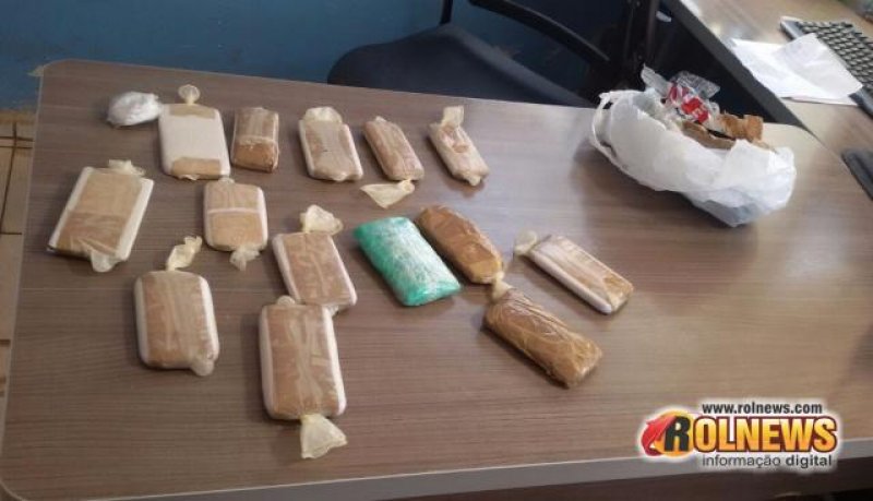 Criminosos arremessam 14 telefones e droga no mini presídio de Cacoal