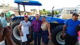 Deputado Lazinho beneficia agricultores com maquinários e implementos...