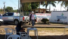 Eletricitários suspendem greve iniciada nesta segunda após Eletrobras voltar...