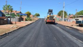 Pavimentação de 6 km de asfalto em Santa Luzia está com 90% de obra...