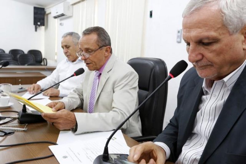 Comissão de Agropecuária distribui projeto e debate pauta do bezerro