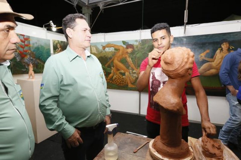 Maurão de Carvalho prestigia Portoagro e reforça importância do agronegócio para a capital
