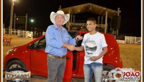 Primeiro dia da 31ª Expoagro leva grande público ao Parque, e tem jovem de...