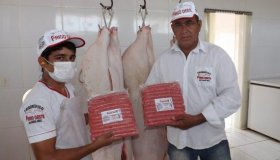 Agroindústria de Nova Brasilândia do Oeste começa a produzir linguiça tipo...