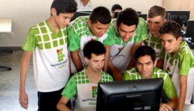 Alunos do IFRO Campus Cacoal desenvolvem site de tecnologia