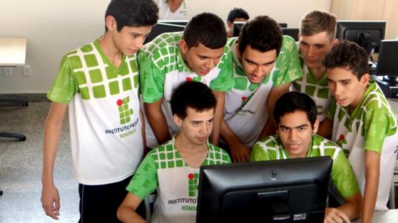 Alunos do IFRO Campus Cacoal desenvolvem site de tecnologia