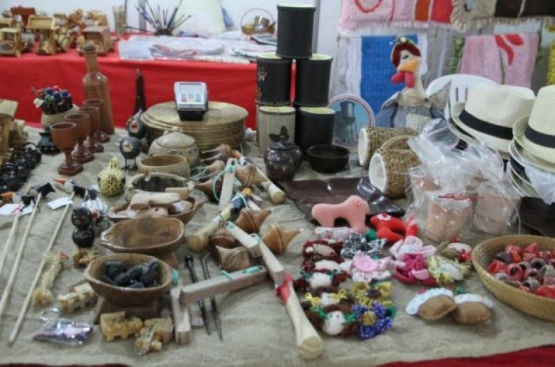 Feira Regional reúne artesãos e artistas manuais pela 1ª vez em Cacoal