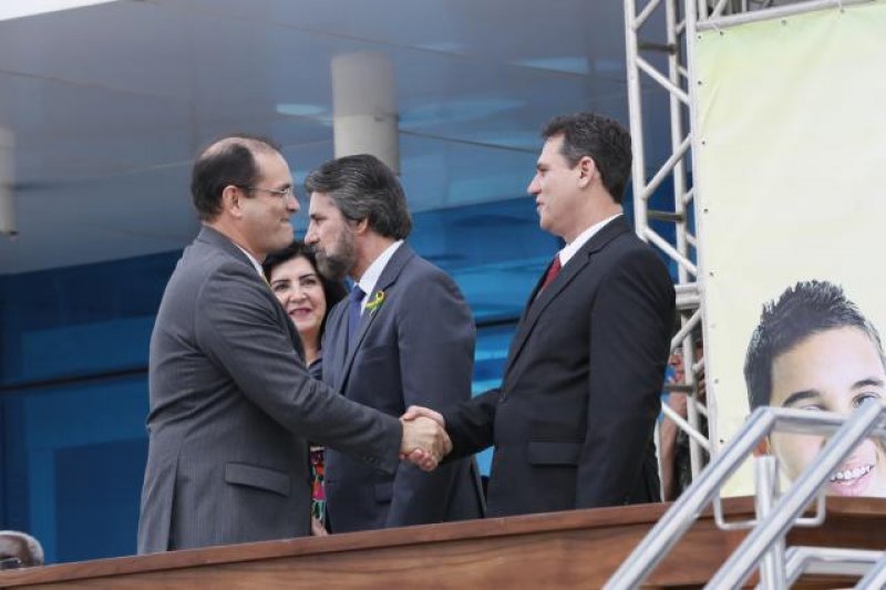 Maurão de Carvalho prestigia solenidade de abertura da Semana da pátria