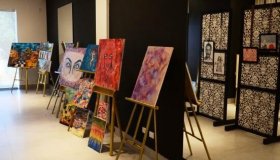 Exposição de artes atrai olhar atento do público em Cacoal