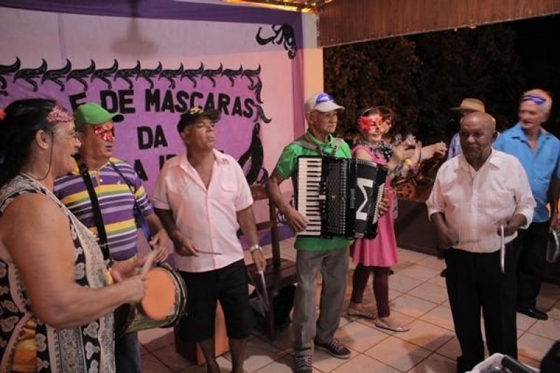 Grande “Baile de Máscaras” encerra a Semana da Pessoa Idosa em Rolim de Moura