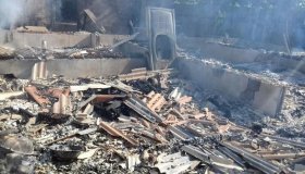 Homem morre carbonizado dentro de casa incendiada em Costa Marques