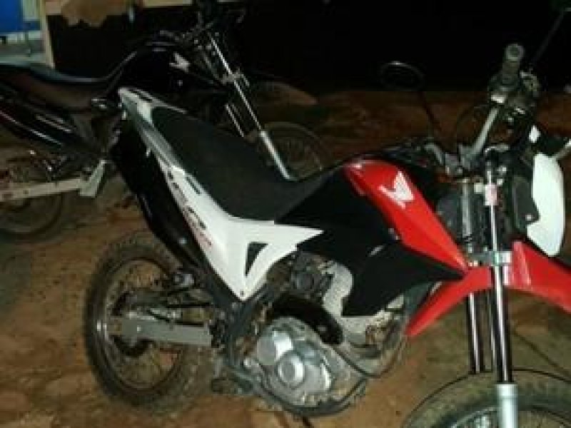 Policial militar de folga é rendido e tem moto roubada em Rolim de Moura