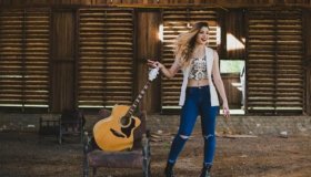Clipe de cantora de RO alcança mais de 600 mil visualizações na internet