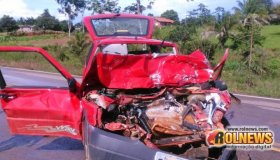 Grave acidente de trânsito envolvendo carro e caminhão deixa 04 pessoas...