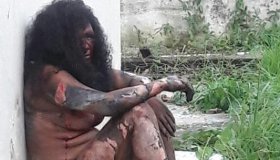 Mulher ateia fogo em casa e mata os dois filhos queimados no Amazonas