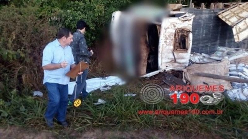 Caminhoneiro morre no dia do aniversário após veículo tombar em Rondônia