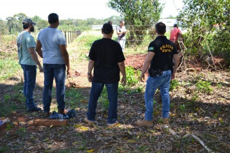 Crânios humanos são achados em poço de fazenda em São Francisco