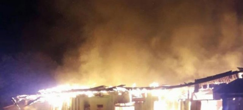 Incêndio criminoso em Bom Futuro destruiu base da PM e veículos de militares