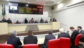 Projeto de lei aprovado torna obrigatório ensino superior para ingressar na PM...
