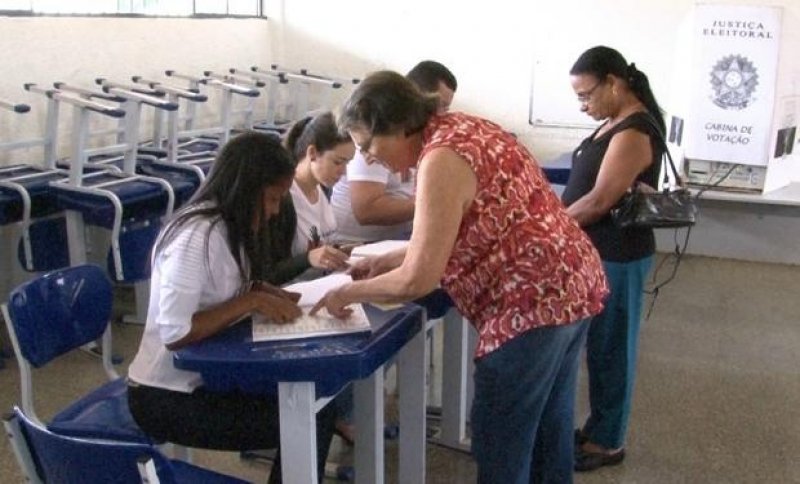 Aprovada a Lei que isenta quem trabalhar em eleições de taxa de inscrição de concurso, em Rondônia