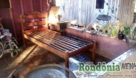 Idoso acamado quase é queimado vivo após colchão pegar fogo em Parecis
