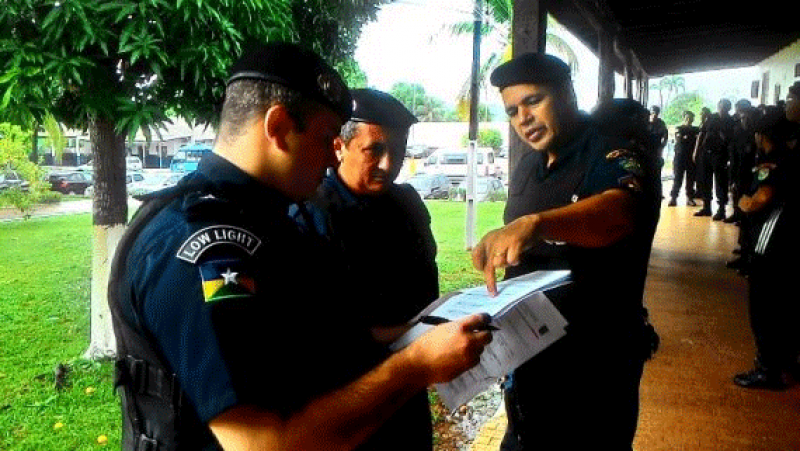 Mais de 6,7 mil jovens fazem prova neste domingo para serviços administrativos da PM e Bombeiros