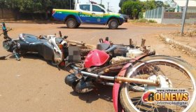 Suspeito de roubo é preso com revólver e moto furtada com placa adulterada em...