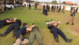 Policiais e bombeiros concluem curso de segurança na fronteira, em Pimenta...