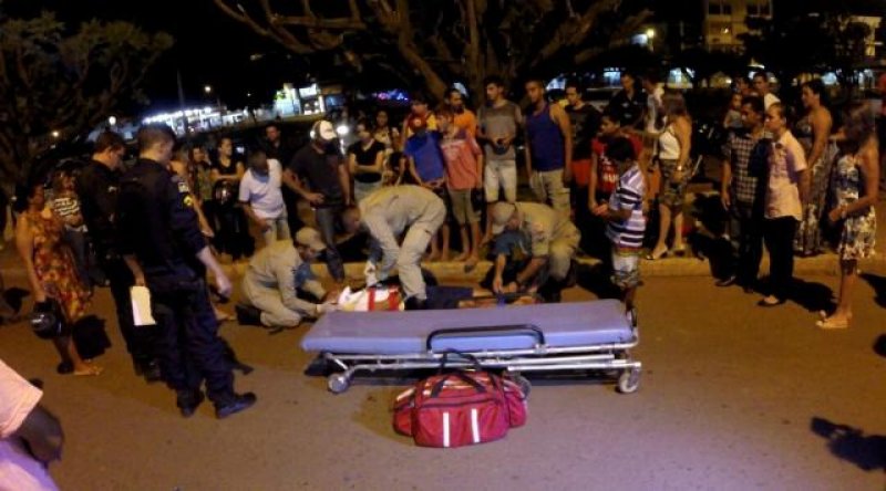 Motociclista atropela duas mulheres e uma criança na faixa de pedestres em Rolim de Moura